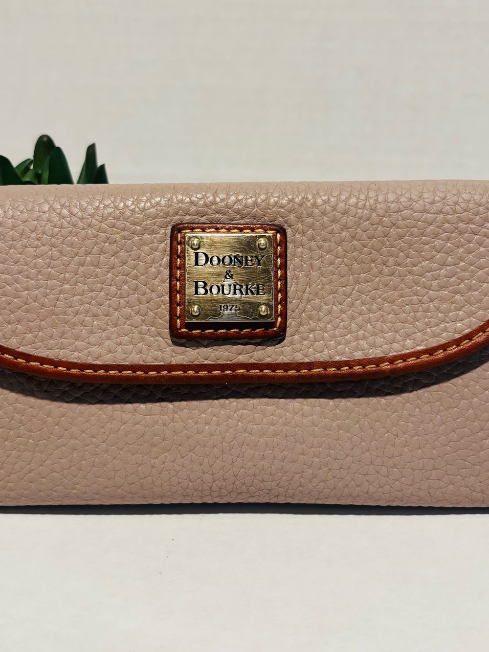 Dooney & Bourke Pebble Leather Wallet w - Picture 10 of 10